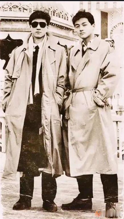 李亚鹏公布直播收入诸位要知道李亚鹏可不是低分录取的文艺生，他当年高考成绩可是能达