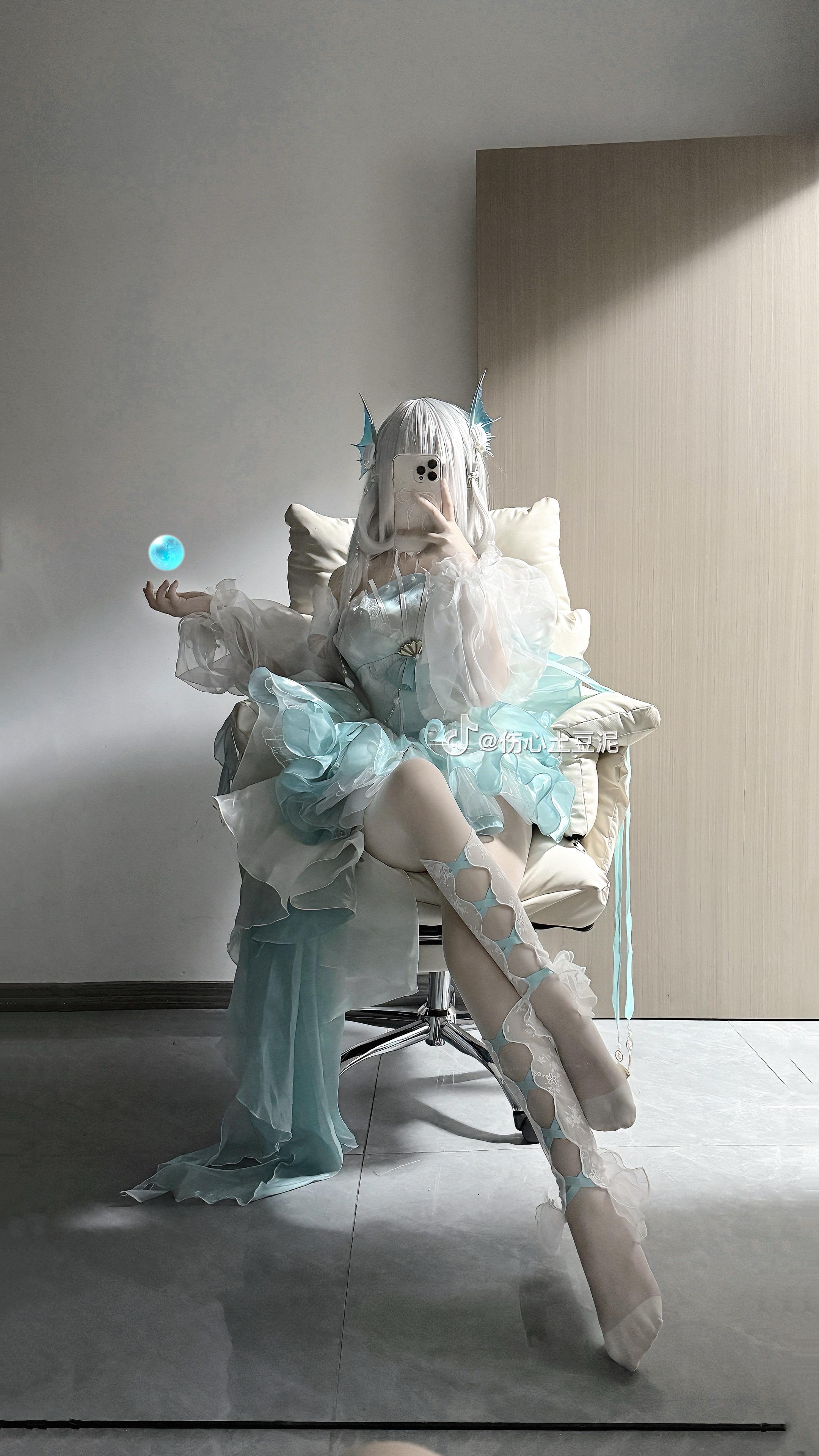 晚上打游戏会有我的位置吗 没有也没关系 我可以等 等你朋友去吃饭了我们...