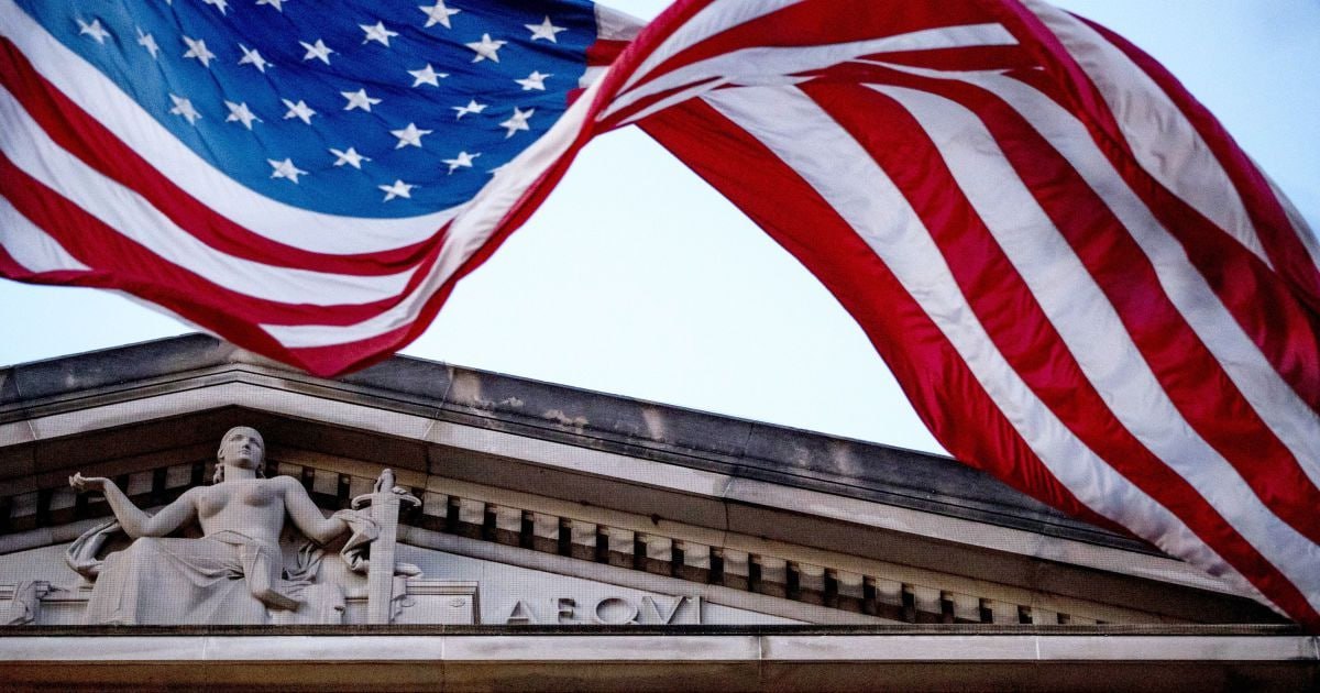 特朗普的和平计划可能包括对俄罗斯的援助以及反对中国的联盟，——调查员赫里斯托·格