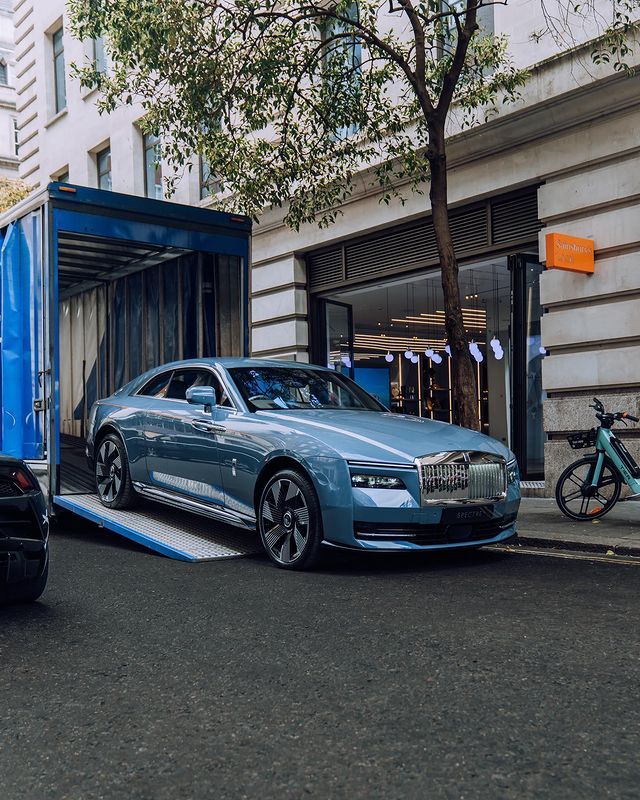 Rolls Royce Spectre~在伦敦 🥶🥶#劳斯莱斯创新spect