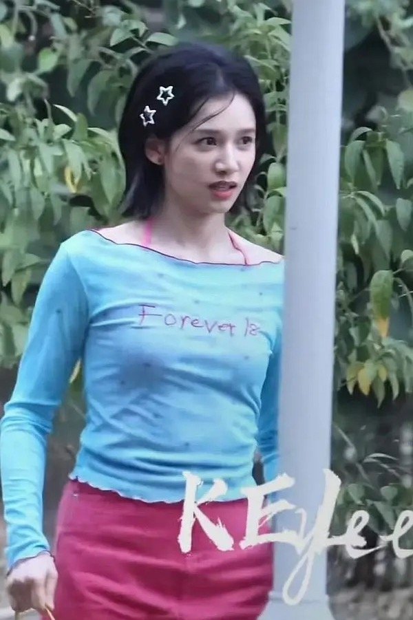 张婧仪明明颜值挺高的，为什么造型一直这么土？ 