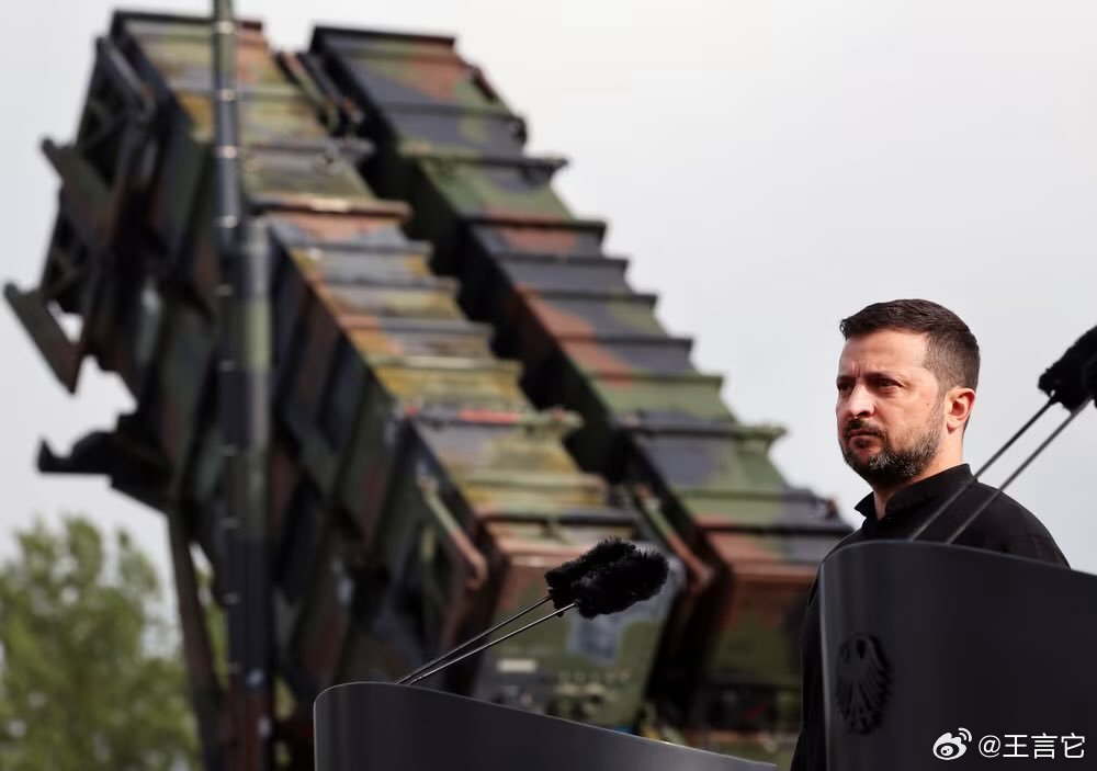 ‼️突发：泽连斯基称，他与特朗普谈论了防空系统。      他说，双方将致力于提