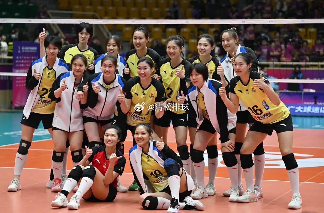 本赛季山东日照钢铁女排4胜天津渤海银行女排【常规赛第二轮】山东日照钢铁3-1天津
