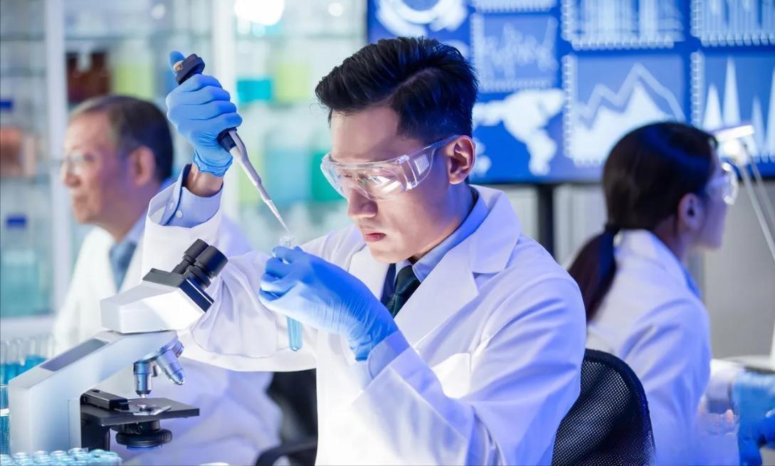 美国这波操作真是“神”了，搞出个涉华人才断层的局面，完全是霸权思维下自毁内功。2