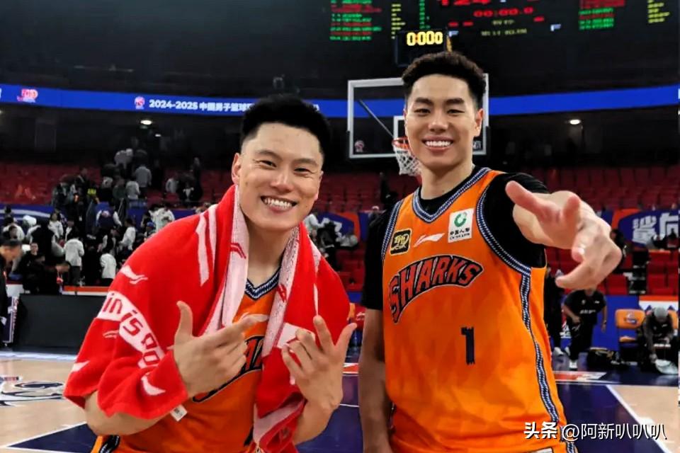 9中8砍21分，打爆高诗岩！球迷喊话郭士强：带他进国家队放弃胡明轩。

北京时间