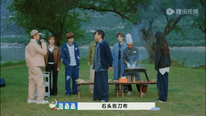 范丞丞难得赢了却错失黄景瑜 九敏，真的能分分钟被范丞丞笑晕，赢了石头剪刀布各种选