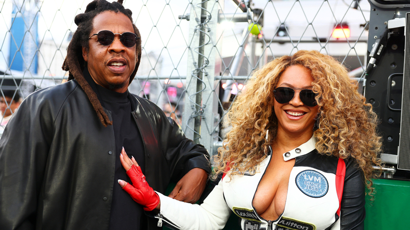 【一名疑精神病男子开车冲向Beyoncé家门】/一男子驾车高速冲向Beyoncé