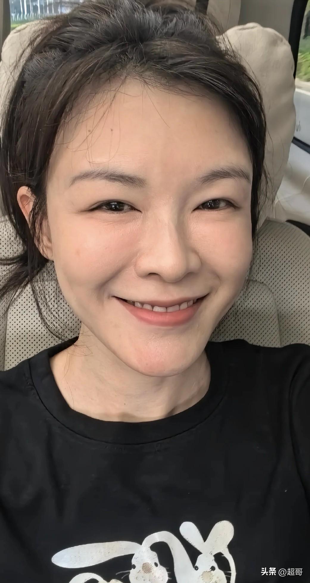 李艾直言：生育没有黄金期，只有准备好的自己，人间清醒
 
李艾回应40岁生子，观