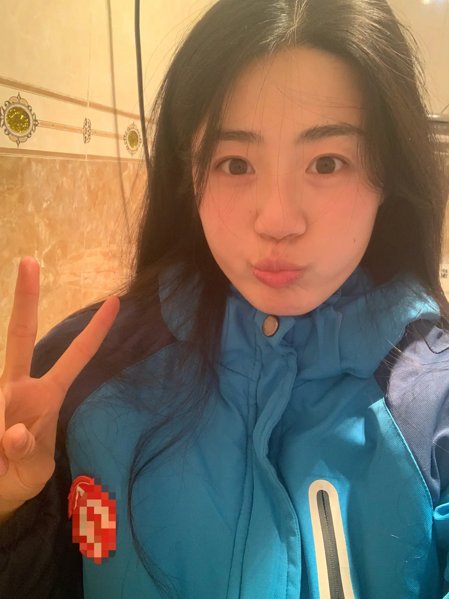 呜呜，穿上弟弟的校服梦回高中