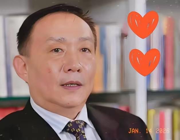 卢麒元这回算是把天窗给捅亮了。
听着刺耳，但理儿说得真透彻。
老婆孩子都在大洋彼