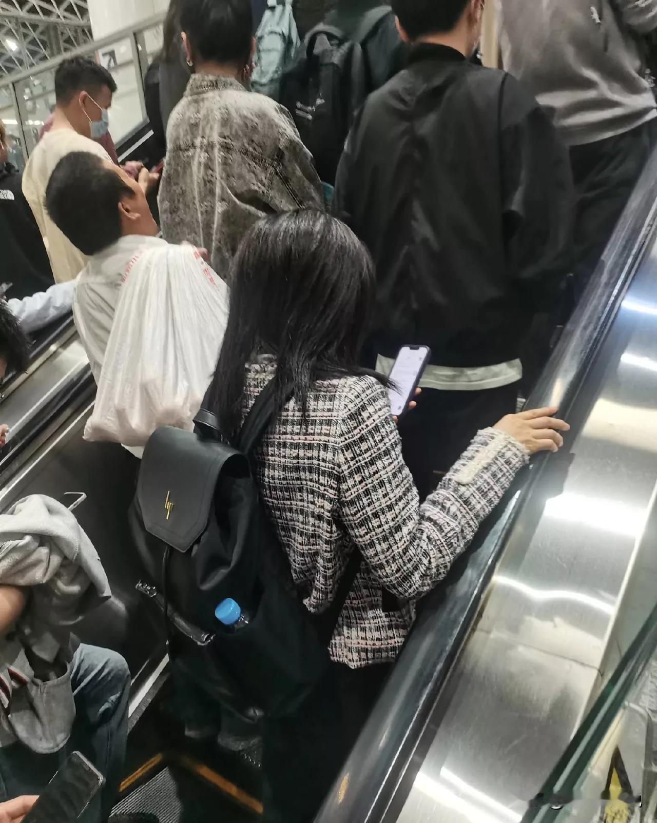 部门要招一个招聘经理，在明明已经确定录用人选并已经向其发出offer的前提下，还