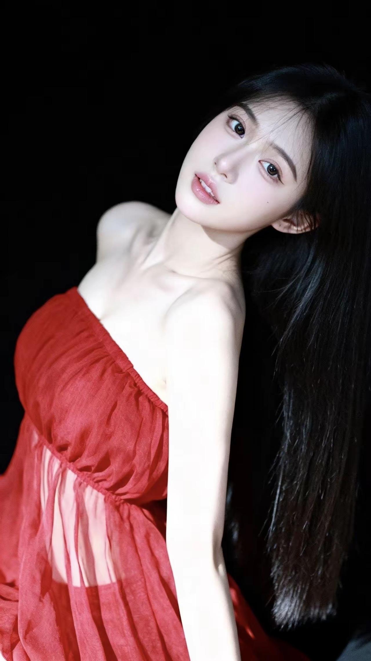 世人都说少女水灵，其实少妇更有韵味。
美女究竟能有多美美少女 美少妇 什么叫有韵
