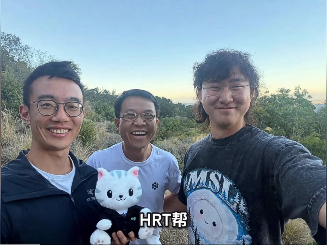 Alexandr Wang发了一张与 Jeff Yan、Scott Wu的合影，