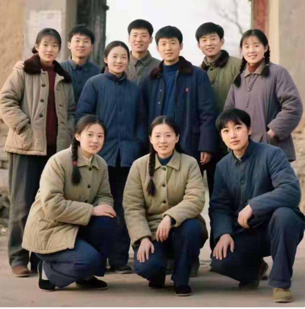 那年继母将我赶出家门，婶婶给我一碗饭，二十年后我给她养老送终。

那是个飘着雪花