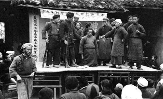 国民党少将莫雄曾受邀天安门观礼，1951年为何又被判死刑险些丧命？
1934年4