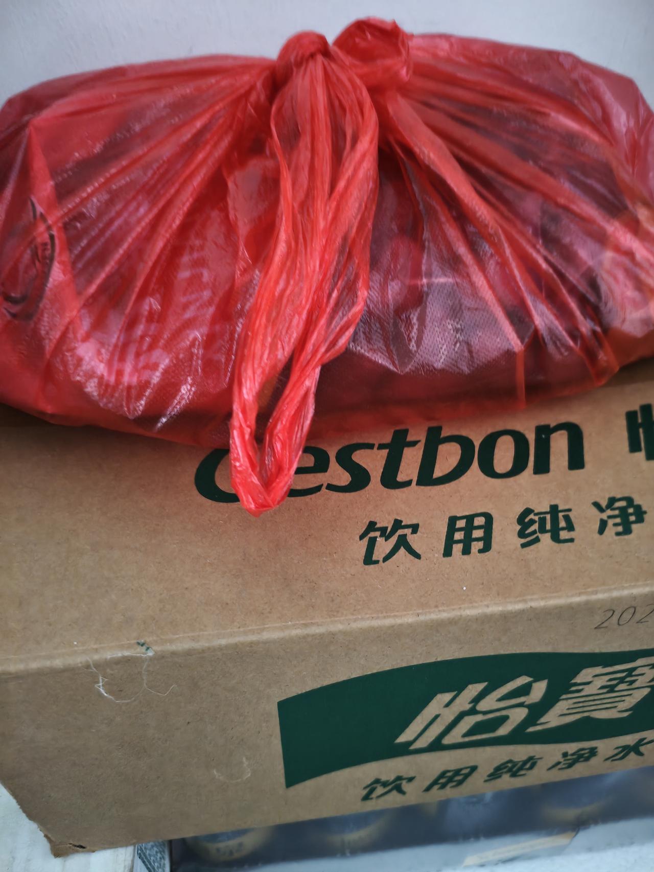 618你准备买什么我儿媳妇已经开始买了，买了各种饮料和矿泉水，还有零食！另外还下