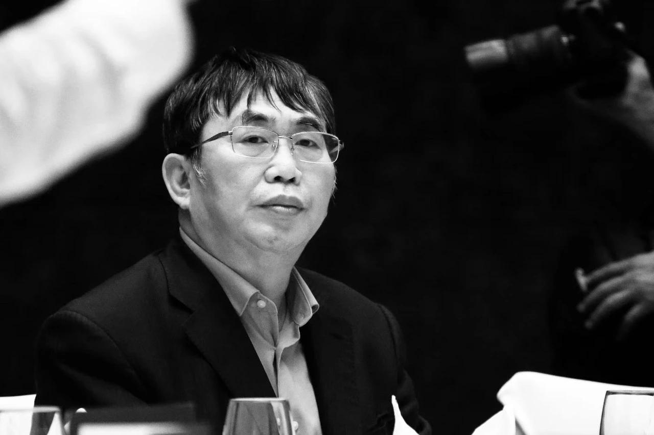 央视新闻以及中国围棋协会发布公告，中国围棋协会名誉主席、“棋圣”聂卫平九段昨晚在