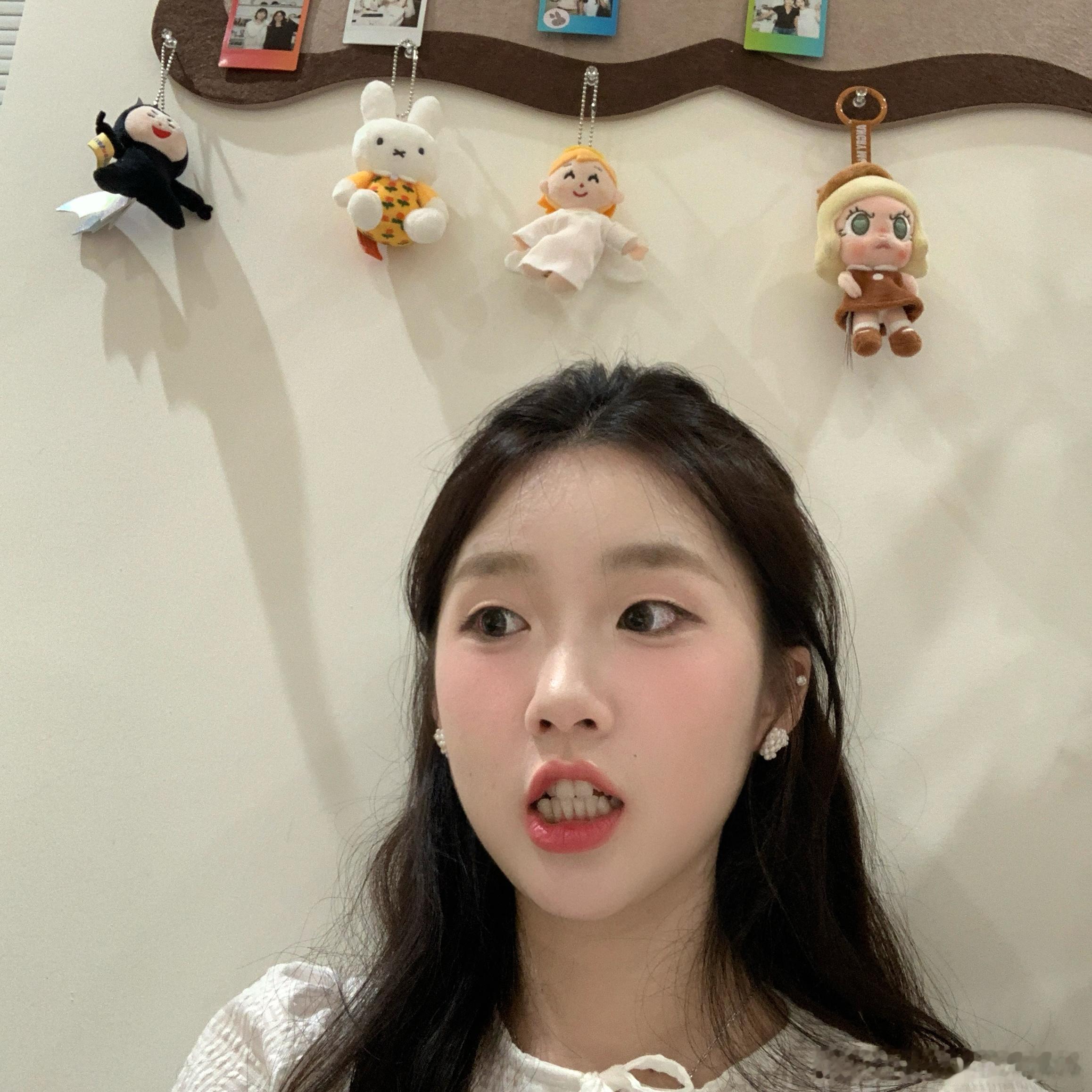 今天哈哈哈哈哈嗓子快笑哑了哈哈哈哈哈哈哈哈哈哈哈哈哈 
