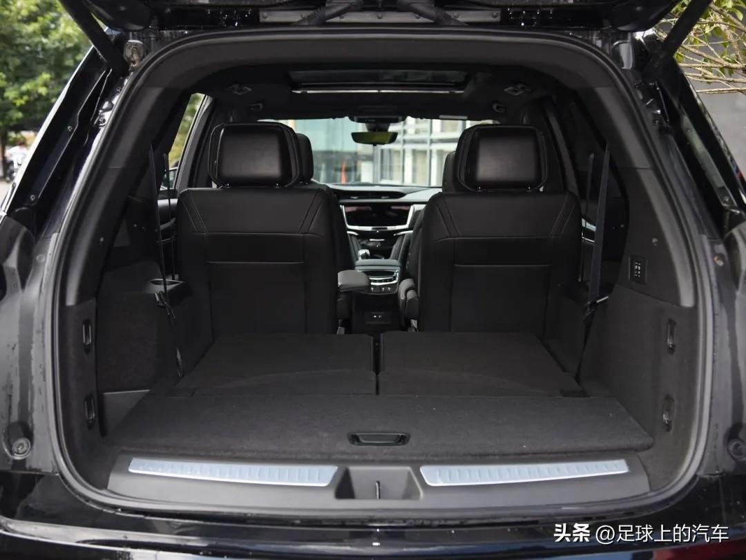 大降价也卖不动！凯迪拉克XT6一月仅售151台，问题到底出在哪？
 
1、横置2