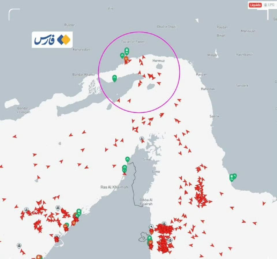 看到伊朗称霍尔木兹海峡已关闭
我感觉马上会有3个影响
关乎到每个普通人！

1.