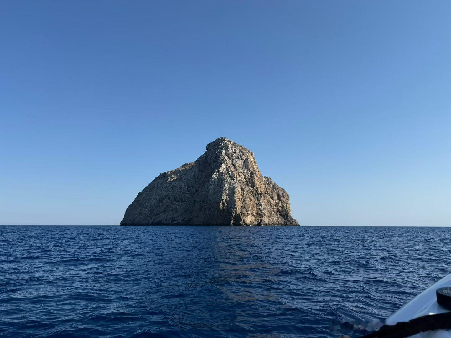 来海中孤岩小岛朝圣：安提基西拉岛（Antikythera），1900年潜水员在附