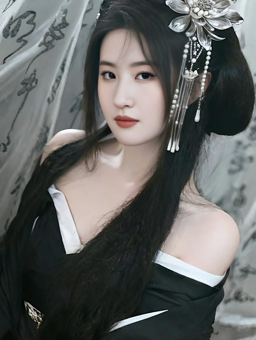 刘亦菲黑色造型惊艳绝伦气质优雅性感妩媚让人眼前一亮 女明星 气质女明星