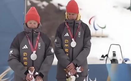 离谱！德国对华态度两极反转，米兰残奥一幕戳破真相！近期德国对华态度彻底乱了套！一