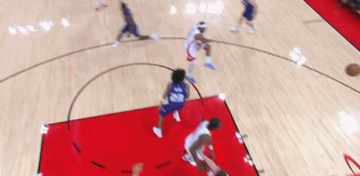 太丢人了，辣眼睛啊
DFS你这水平来打CBA都有点够呛吧
芬尼史密斯打得太辣鸡了