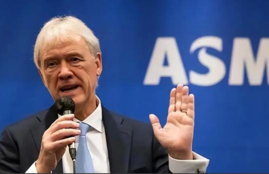 不谈妥协、不留余地！直接取消所有特殊优待通道！中国在光刻机领域正式展开强硬反制。