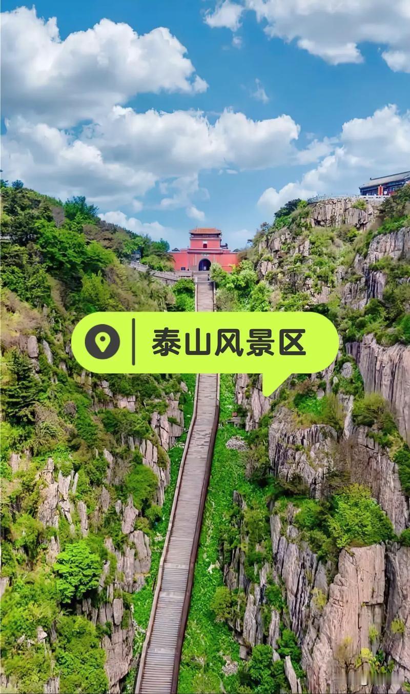 现在各地竞相搞起了“围墙运动”，山围、湖围、河围、草围、花围、树围、连路也要围起