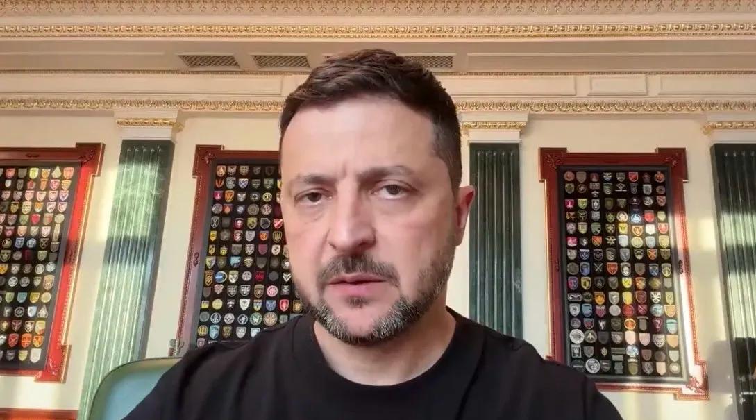 泽连斯基的这番表态出现在近期。乌克兰总统当天在社交媒体上发文，称乌方掌握了有关俄
