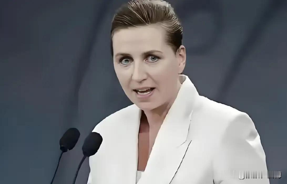 美国这是多么的看不起自己的盟友丹麦啊！贝森特说，丹麦的1亿美元的美国国债抛售，就