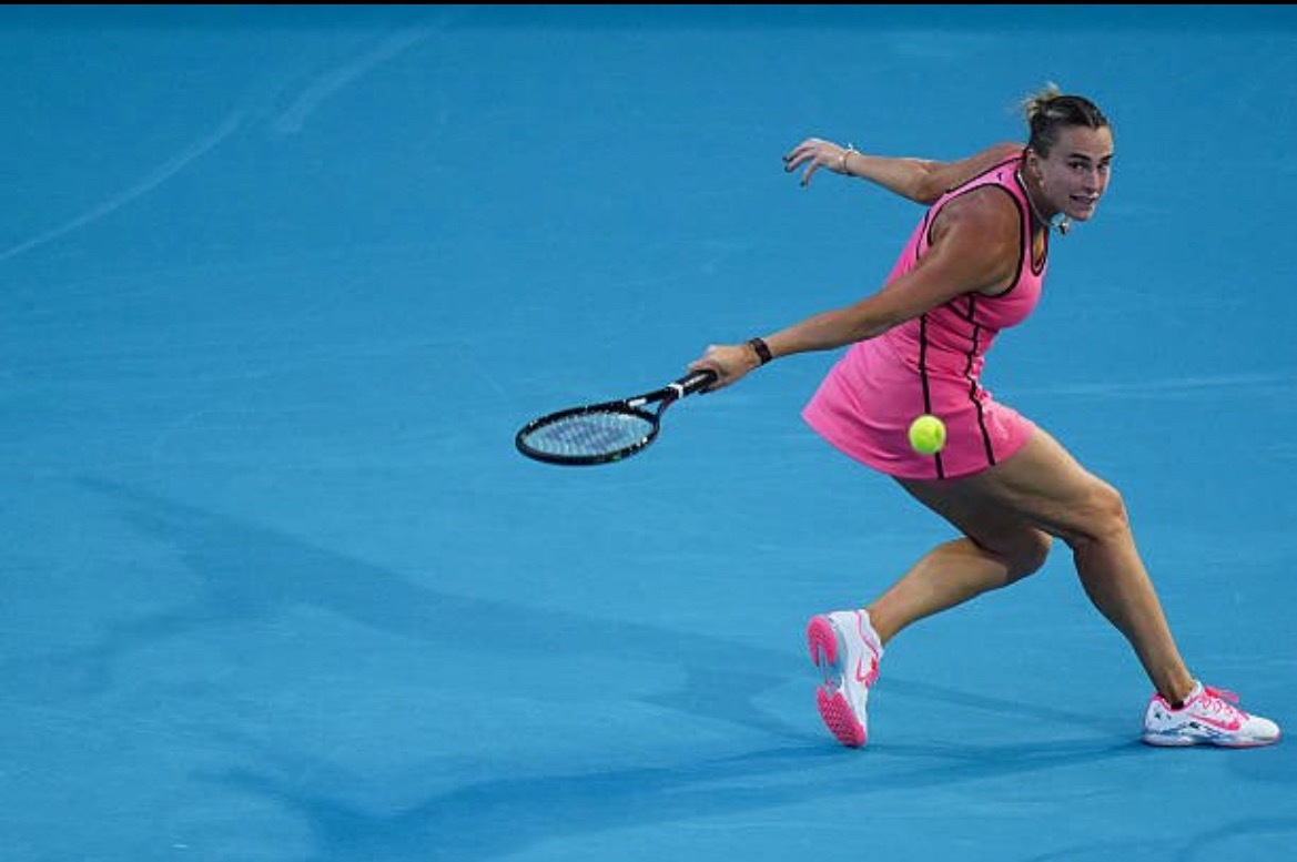 郑钦文下轮对手是萨巴伦卡萨巴伦卡晋级迈阿密16强迈阿密公开赛，萨巴连卡 6-4 