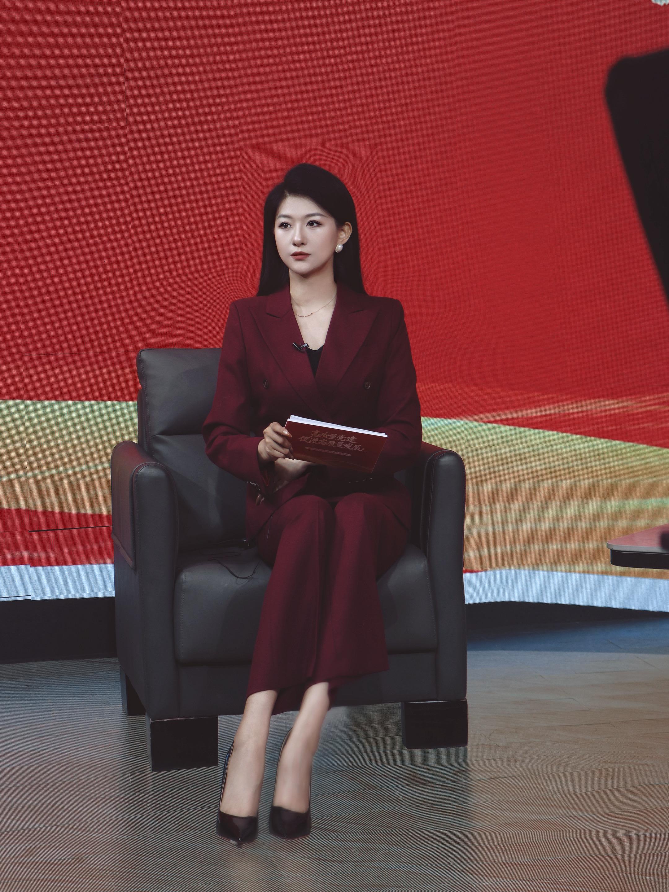 我不要什么恨海情天，我要我的前途如日中天