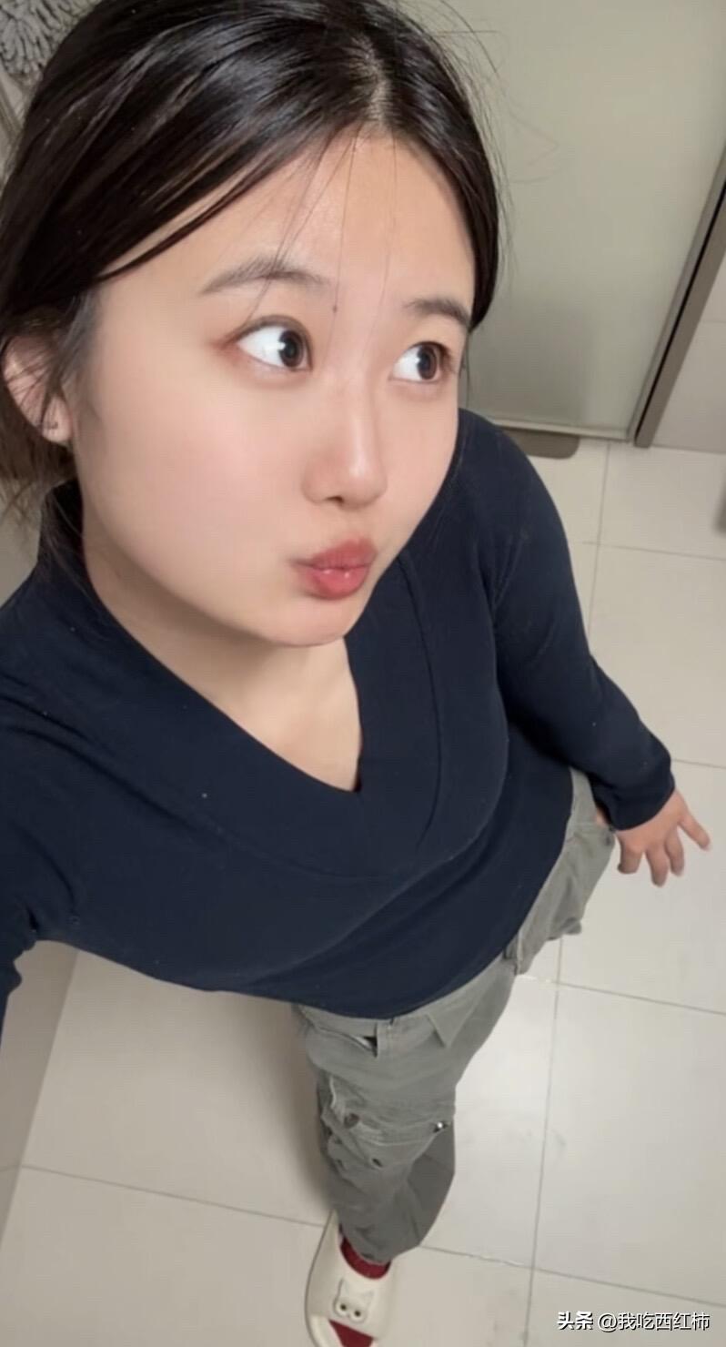 未来那位先生，我出生于1995年，我允许你大我15岁小我四岁，我允许你抽烟，允许