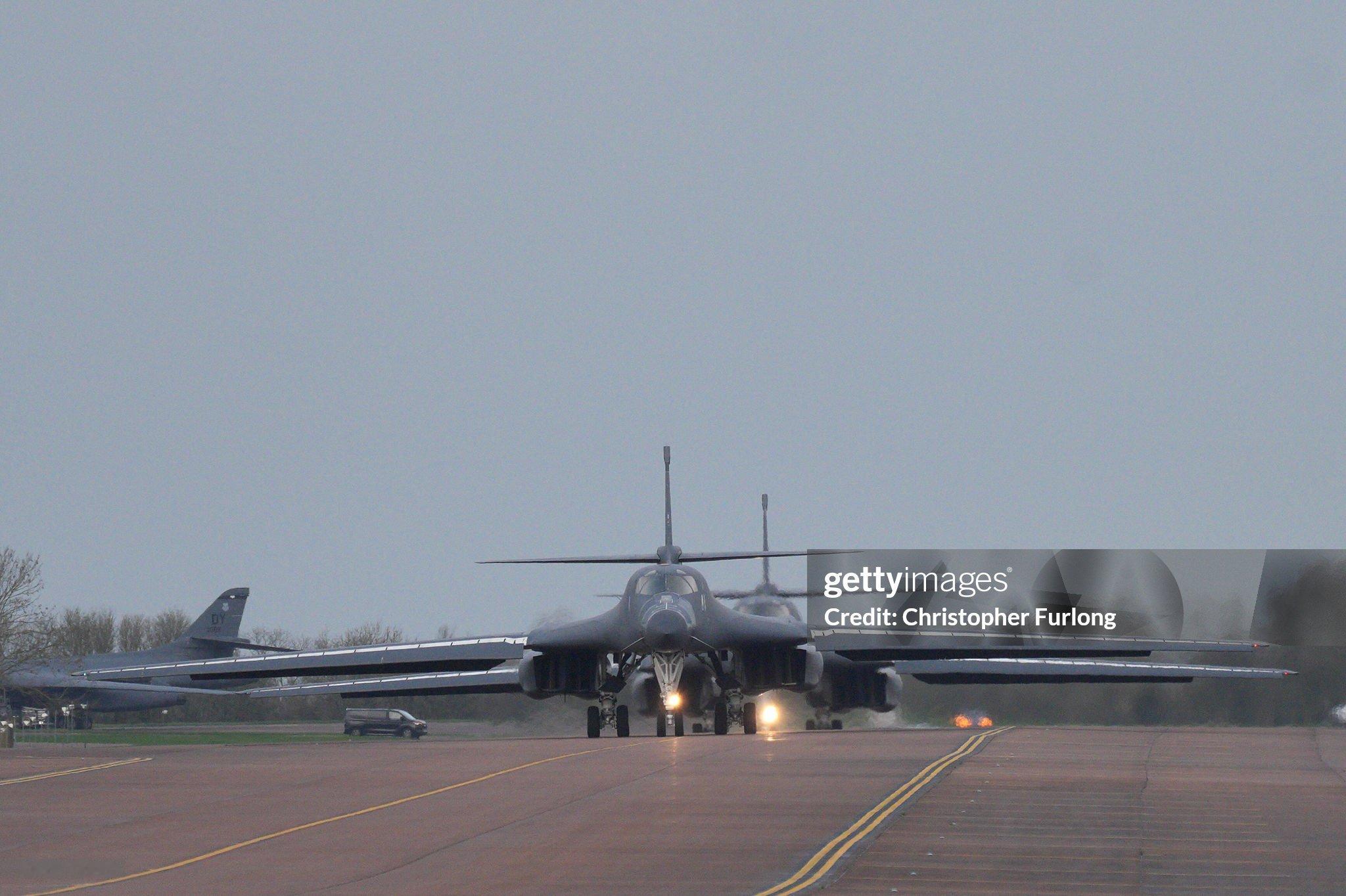 今天(3月13日)，又有MD二等人B-1B“枪骑兵”轰炸机从英国费尔福德皇家空军