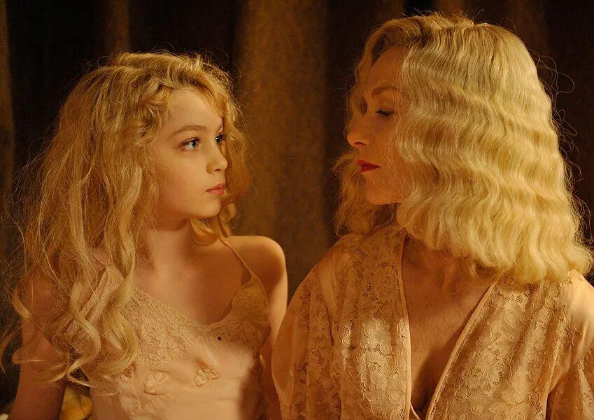 今年冬天的不同今年冬天与往年不同的地方就是冷得很快冷得很彻底冷的让人受不了零下1