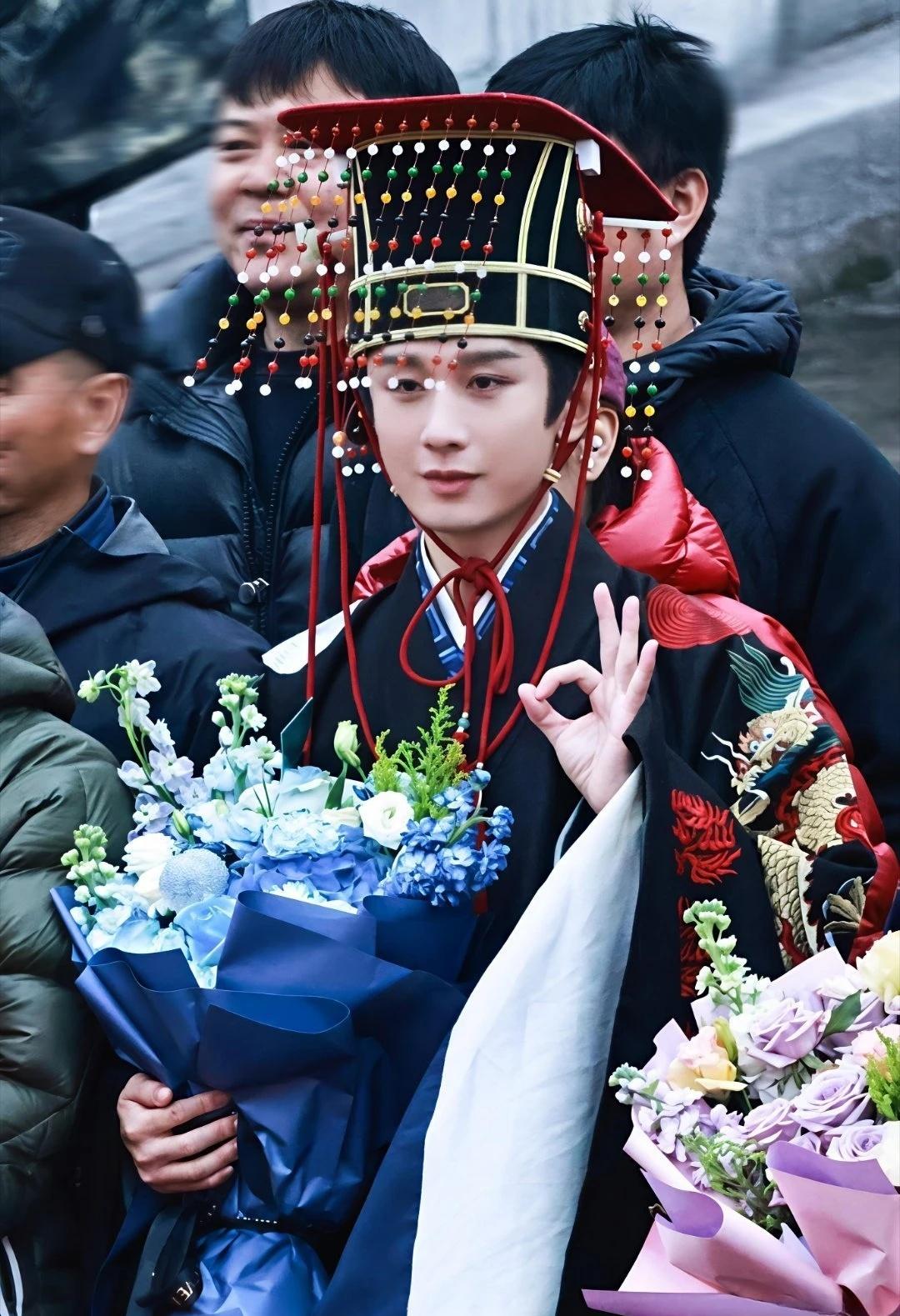 先把两京十五日抬上来也好啊！
太期待了啊啊啊啊啊
期待成毅的朱瞻基
两京十五日 