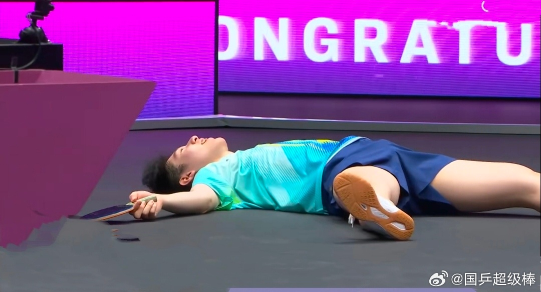 2026年3月14日WTT重庆冠军赛男单1/4决赛，国乒小将温瑞博4-2力克世界