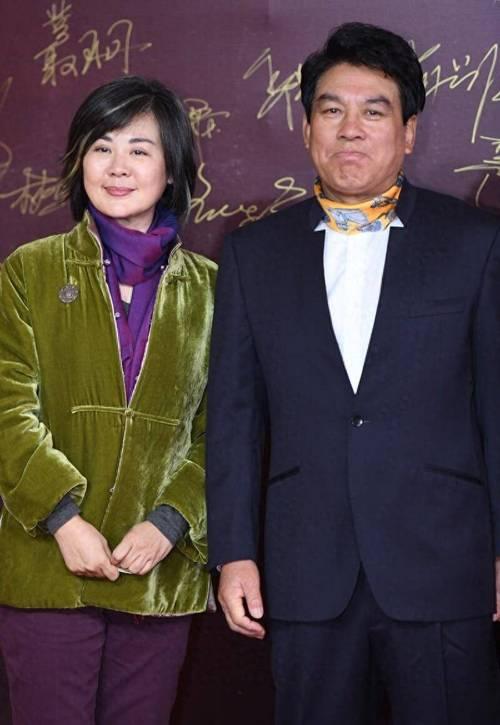 1981年他俩合作过《牧马人》，那时候的他俩真的是女的漂亮，男的帅，如今41年过