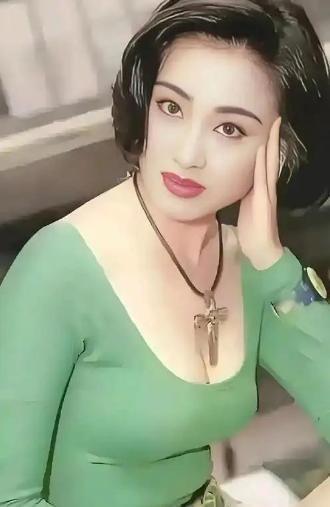 1996年，张敏被逼得走投无路，只身来到上海滩发展，“京城四少”之一的 汪雨 对