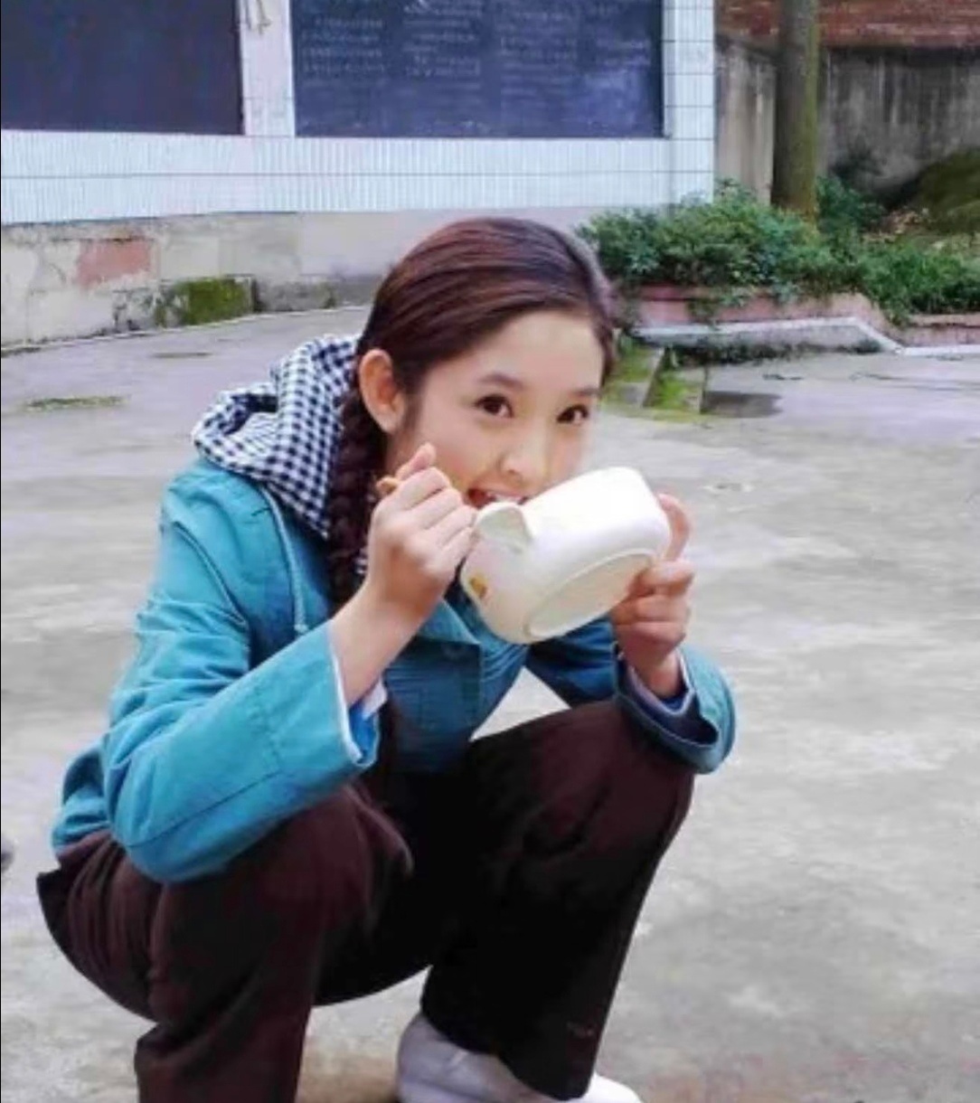 唐艺昕早期就这个萌啊萌啊萌啊 