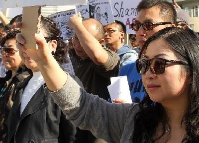 很多美国华裔不认同祖国就算了，为什么还争着反华呢？就这么说吧，可能比起来爱国，他