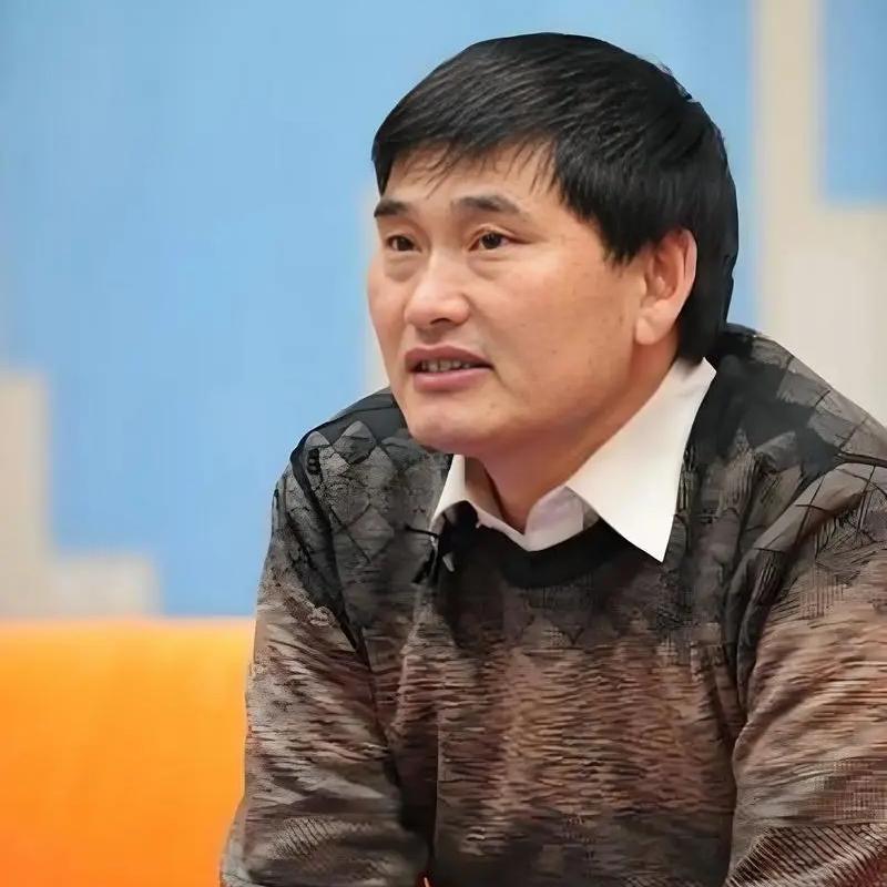 朱之文一直受到大家的喜欢是有原因的，这是他付出后应有的回报。

朱之文从一个社会