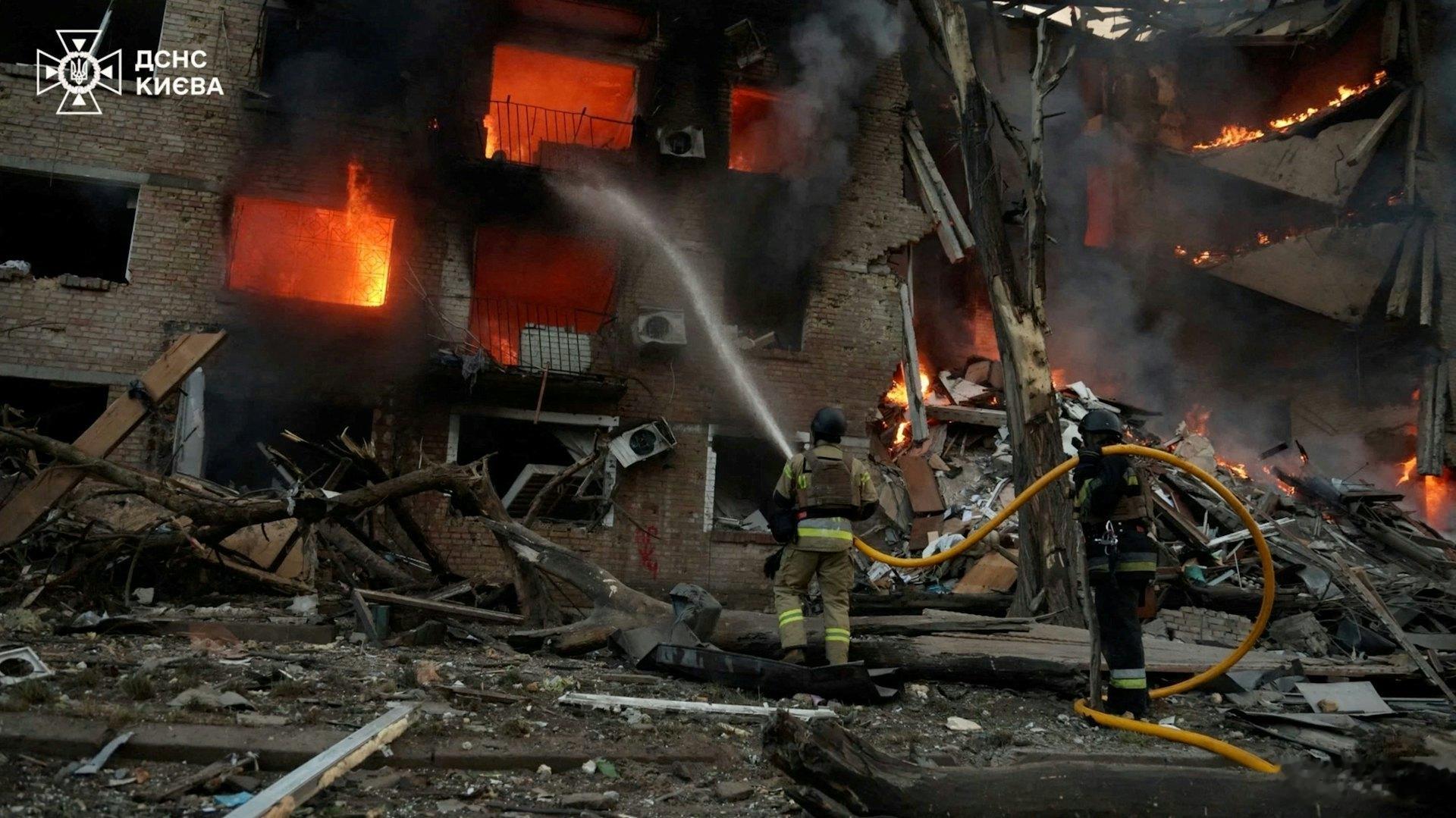 普京回应俄小学遭乌克兰袭击致11死 俄乌战争拖拖拉拉打了四年，俄罗斯军人伤亡数量