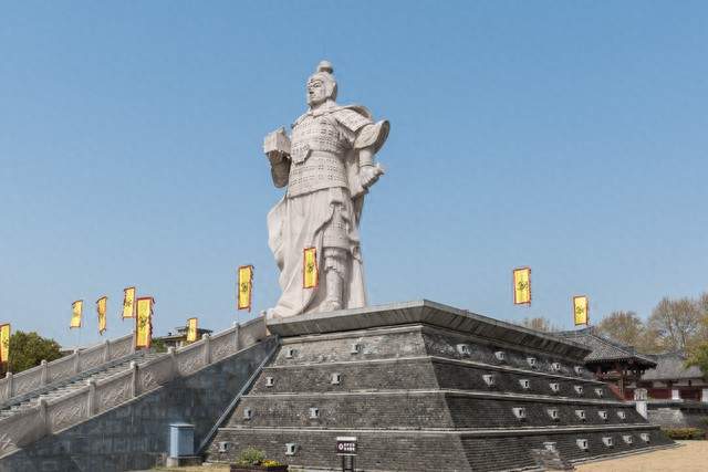 标题：韩信：从胯下之辱到兵仙，他把屈辱活成了王炸