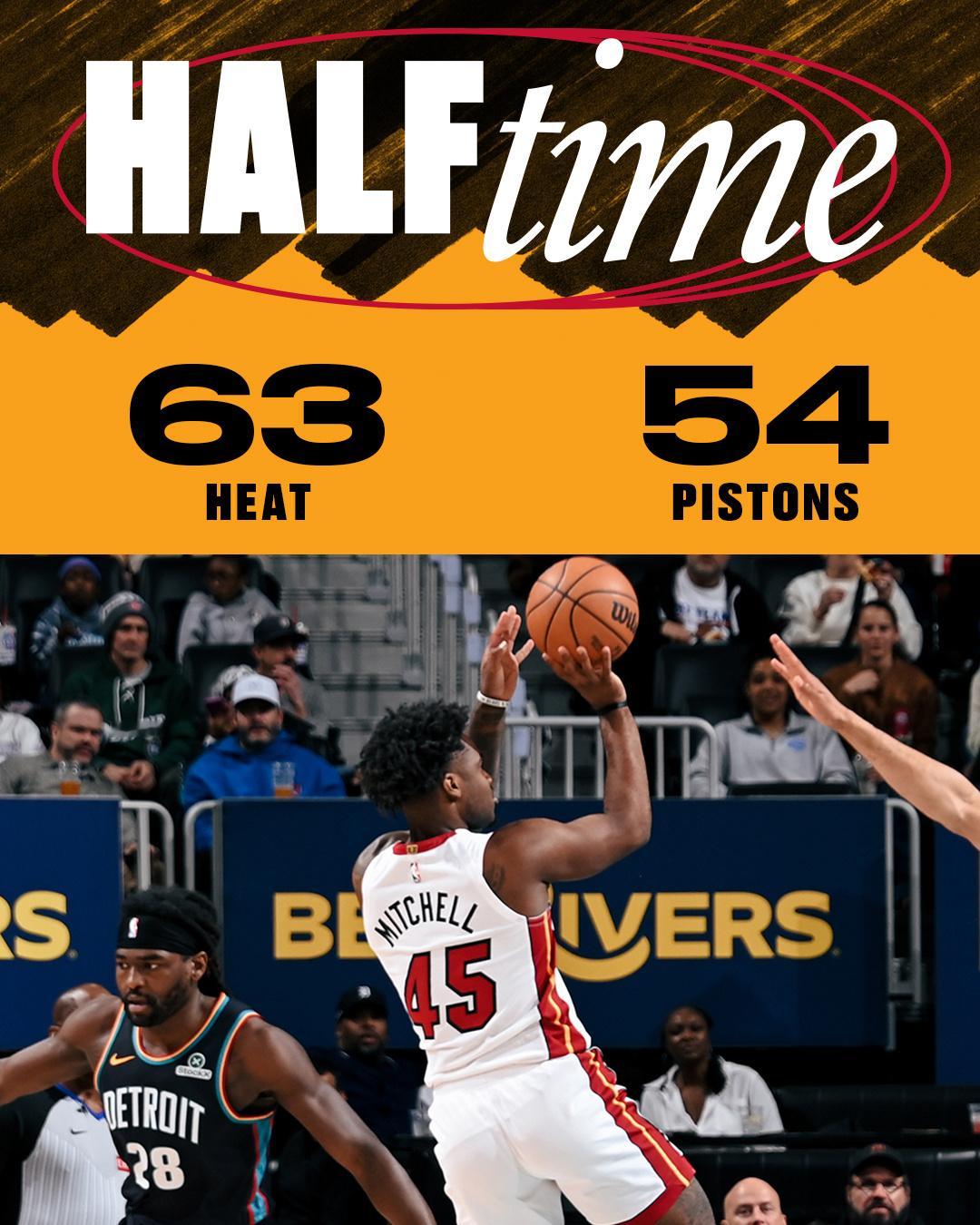 热火的挡拆比印象中打得更多一点了，诺曼·鲍威尔2分22秒独得11分，帮助热火半场