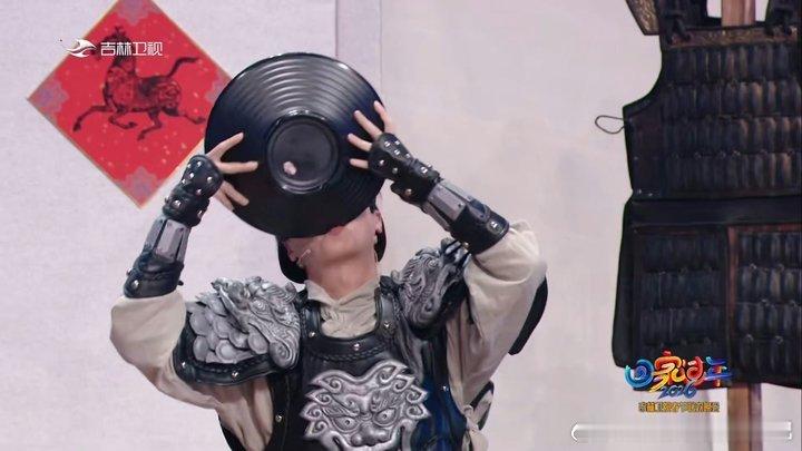 小力士 好笑被小力士的搞笑瞬间拿捏了，可爱又俏皮，一举一动都充满笑点，轻松又解压