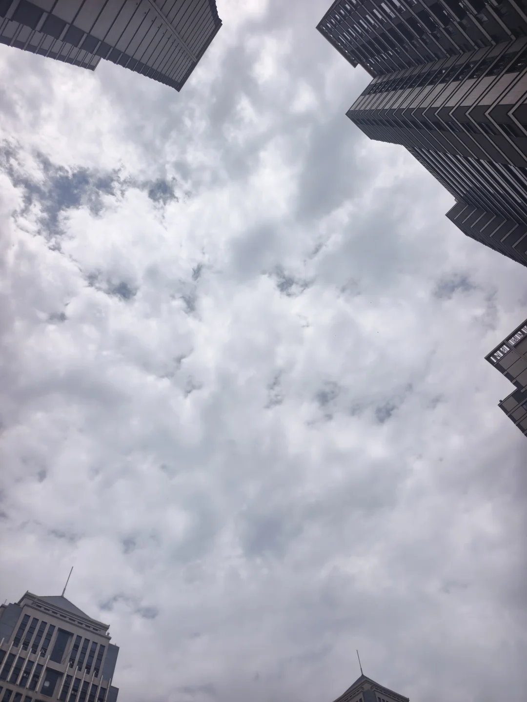 看云识天气 不一样的云 变化多端的天气 奇怪的云朵 天空中的云 灰蒙蒙的天空