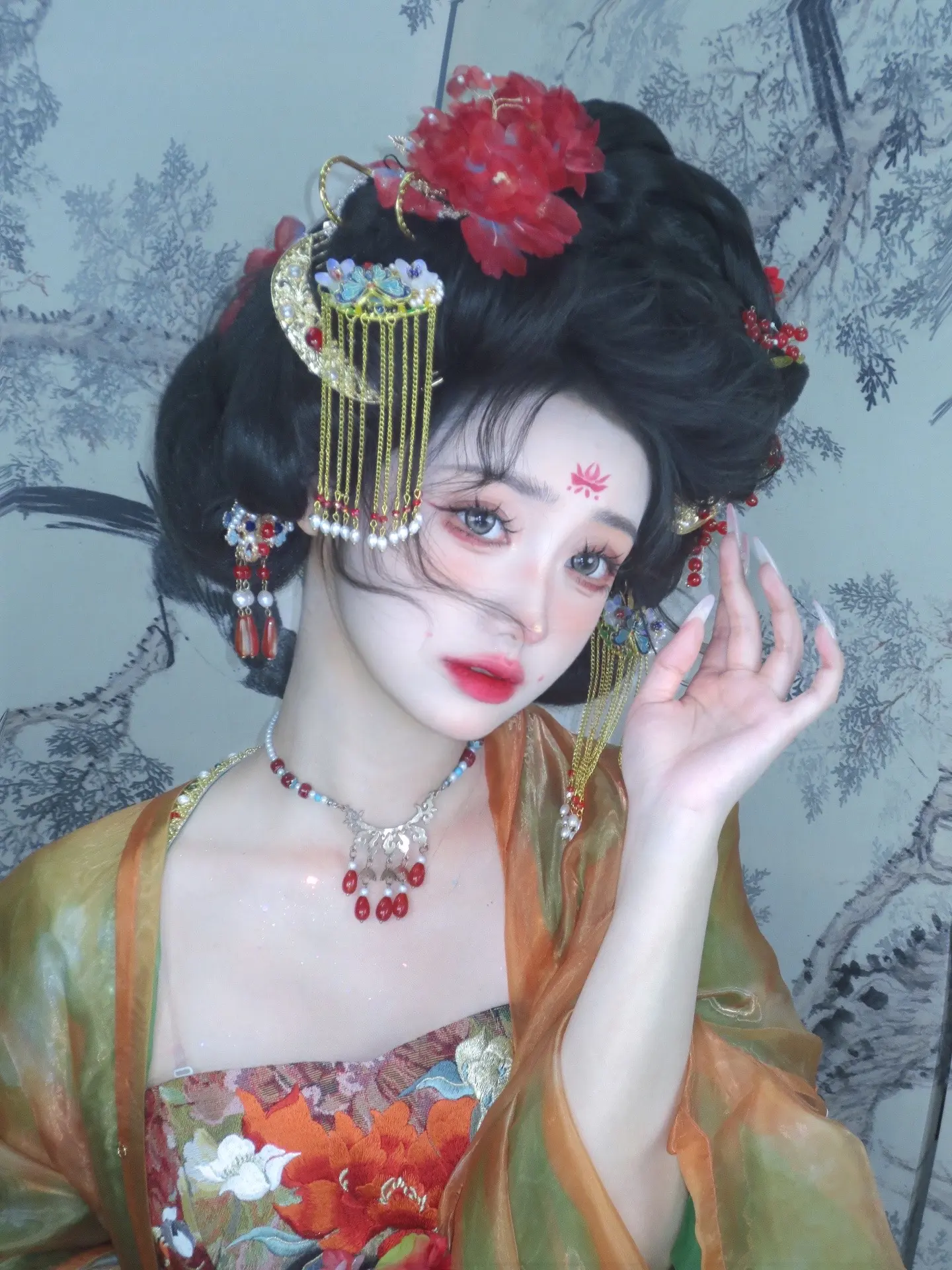 有一种古早立绘 灵魂透过画面的感觉。给6位客妹做了6套妆造，各花入各眼，每个人都是自己的女主角